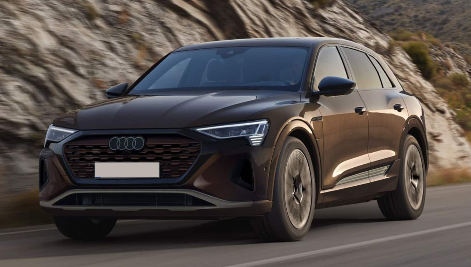 consumo Audi Q8 e-tron